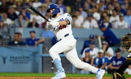 Dodgers remontan una desventaja inicial de 6 carreras y ganan 12-7 para extender la racha de derrotas de los Padres.