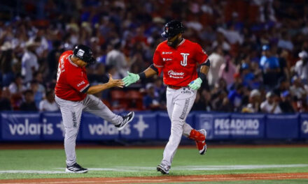 Toros se lleva la serie en dramático duelo de extra innings en Jalisco