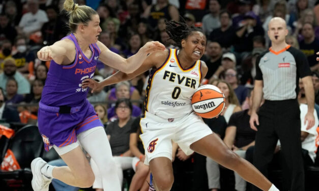 Kelsey Mitchell anota 29 puntos, Fever se impone a Mercury por 92-89.