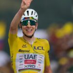 Pogacar ataca en la subida final, gana la 14ta etapa del Tour de Francia y amplía su ventaja general