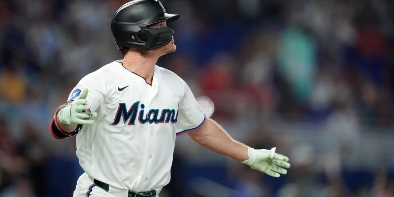Marlins derrotan a los Phillies 8-6.