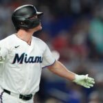 Marlins derrotan a los Phillies 8-6.