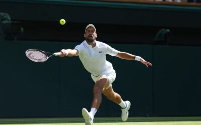 Djokovic logra ante Safiullin su victoria 106 y supera a Roger Federer en Wimbledon