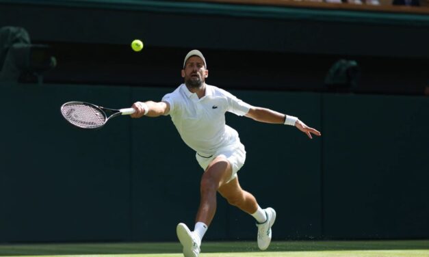 Djokovic logra ante Safiullin su victoria 106 y supera a Roger Federer en Wimbledon