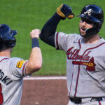 El jonrón de dos carreras de Bart ayuda a Atlanta a ganar 3-0 a Piratas.