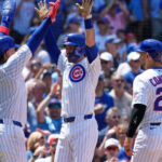 Dansby Swanson pega 3 jonrones y produce 8 carreras en paliza de Cubs 23-3 sobre Padres