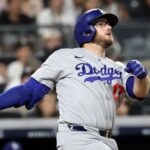 Max Muncy conecta un jonrón de dos carreras ante Gerrit Cole en la séptima entrada para darle la victoria a los Dodgers sobre los Yankees por 2-1