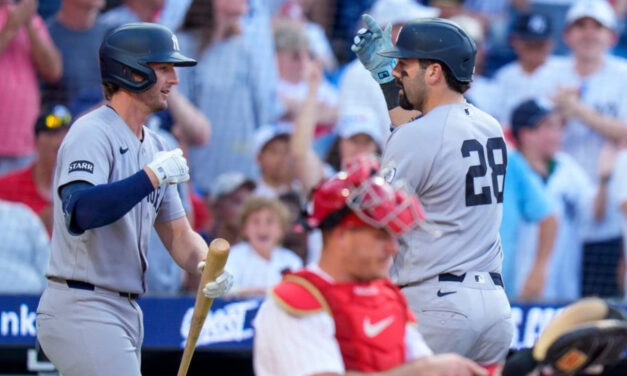 Wells y Domínguez conectan jonrón y Yankees vencen 3-1 a Filis