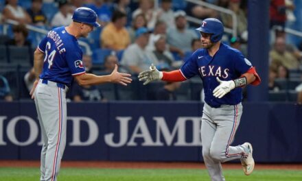 Wynns y Quantrill impulsan a los Rangers a su cuarta victoria en cinco partidos, 4-1 sobre los Rays.