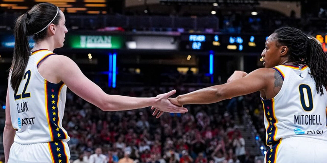 Caitlin Clark anotó 27 puntos y las Fever establecieron un récord de anotación de la franquicia en una victoria de 123-88 sobre las Sun.
