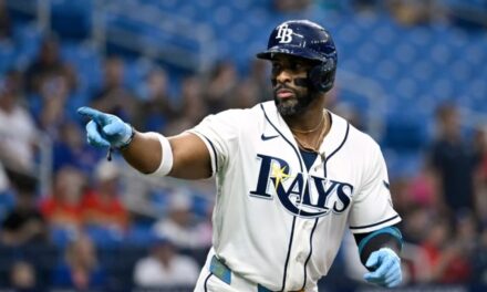 Un par de jonrones tempraneros impulsa la blanqueada 3-0 de los Rays ante Rangers