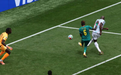 Bélgica convierte penal en tiempo extra y vence 3-2 a Senegal en los 16avos de final del Mundial
