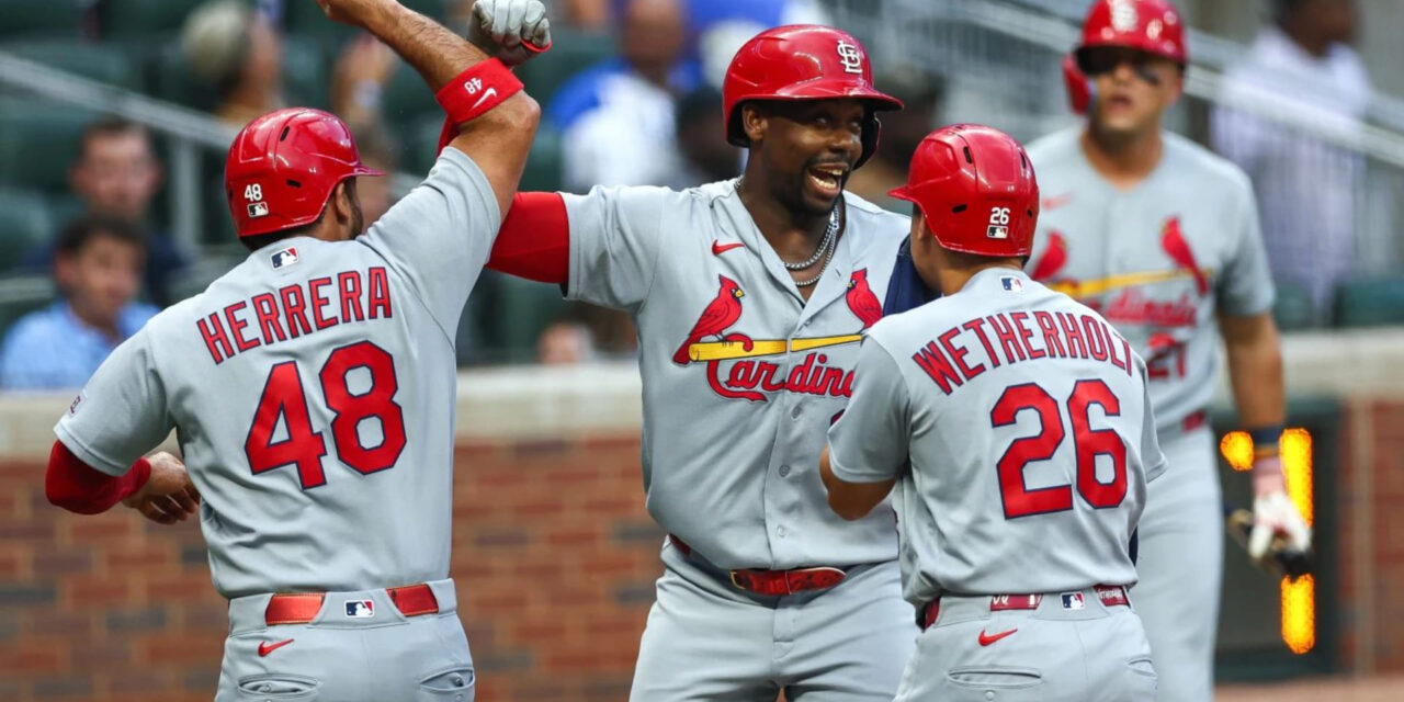 Walker, Church y Burleson conectaron jonrones y los Cardinals remontaron para lograr una victoria de 11-5 sobre los Braves.