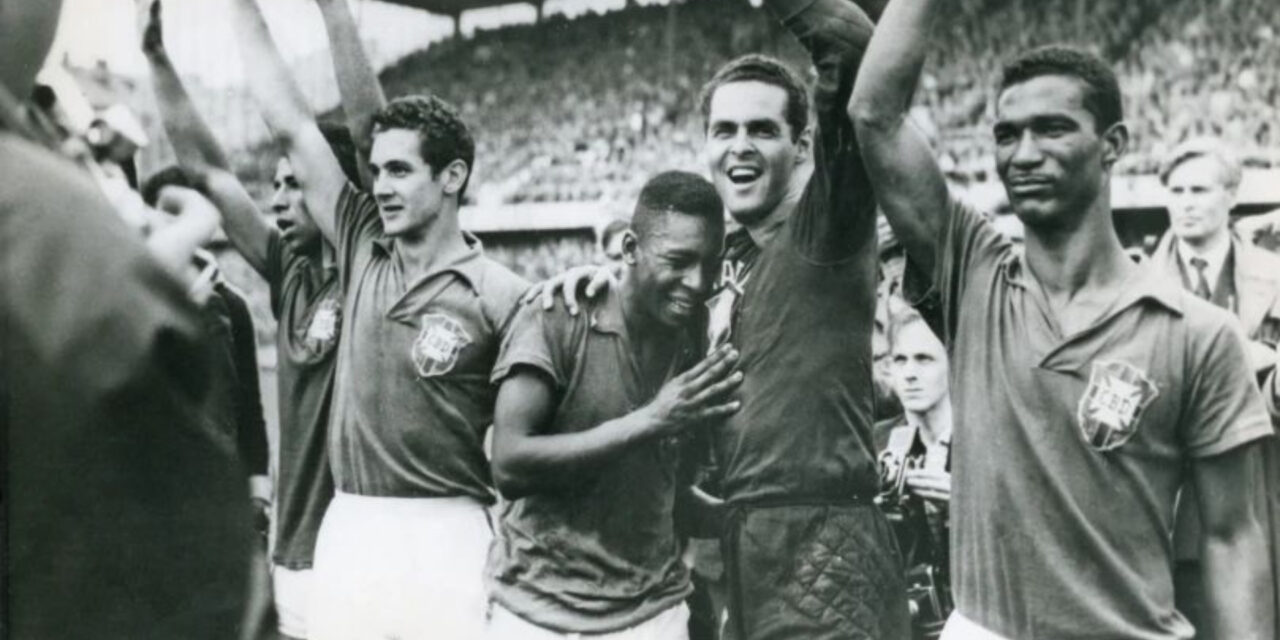 Camiseta usada por Pelé en la final del Mundial de 1958 se subasta por 4,9 millones de dólares