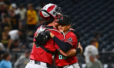 Un sencillo de James McCann en la duodécima entrada le da a los Diamondbacks una victoria de 8-7 sobre los Pirates