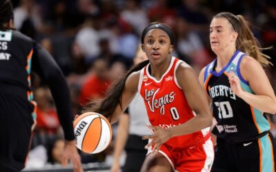 Wilson y Young ayudan a los Aces a vencer a los Liberty 104-99.