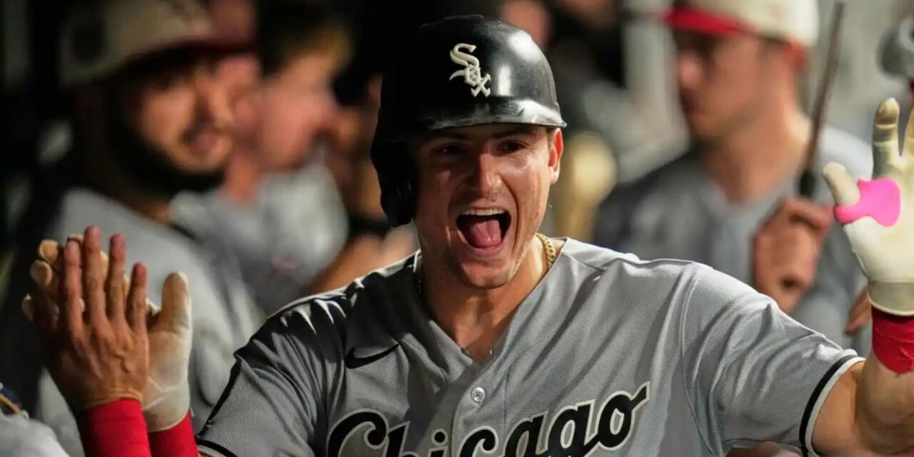 Montgomery rompe el empate con un jonrón en la octava y los Medias Blancas vencen 3-1 a Guardianes