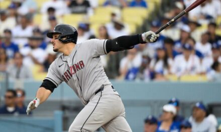 Los Diamondbacks superan el jonrón de Ohtani y vencen a los Dodgers para completar barrida de 3 juegos.