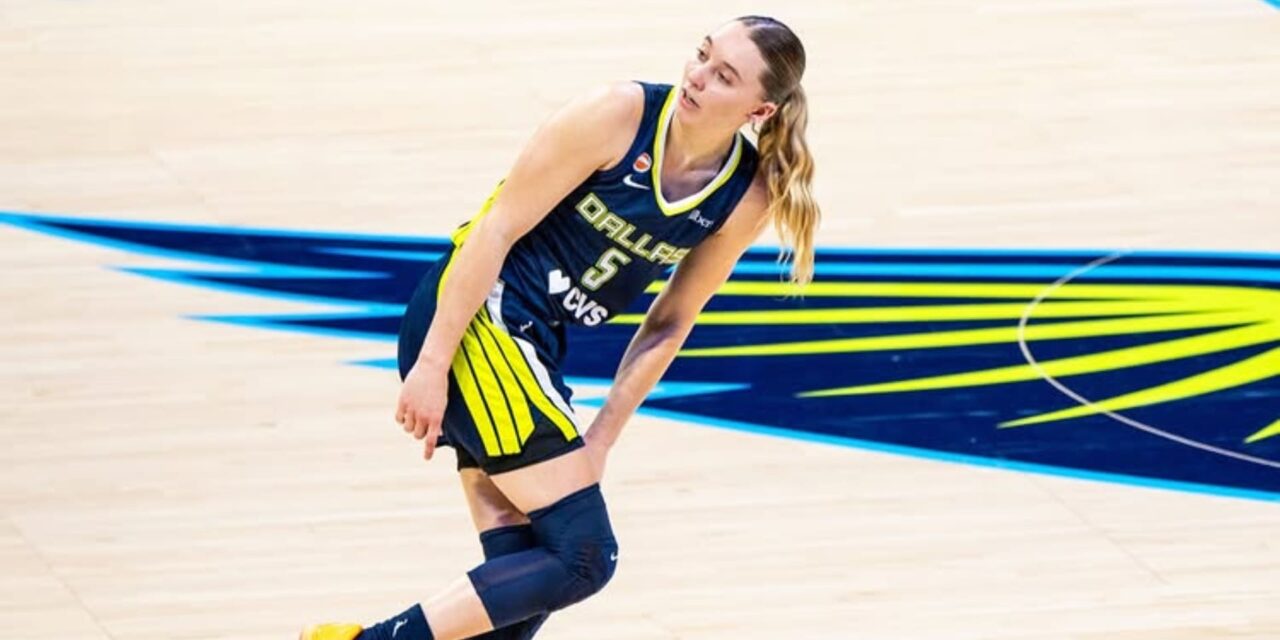 Bueckers anotó 25 puntos y salió del partido al final del cuarto periodo, mientras que los Wings vencieron a los Sparks por 90-82.