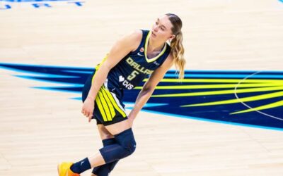Bueckers anotó 25 puntos y salió del partido al final del cuarto periodo, mientras que los Wings vencieron a los Sparks por 90-82.
