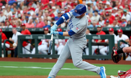 Cubs se adelantaron con una ventaja de 7 carreras hacia una victoria de 10-2 sobre los Cardinals.