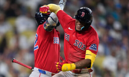 Rafaela conecta un jonrón de dos carreras y los Red Sox vencen a los Dodgers por 9-4.