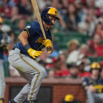 Los Brewers remontan ante los Cardinals 4-3 en una séptima entrada de 4 carreras.