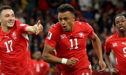 Suiza resuelve ante Argelia