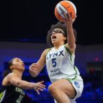 Kayla McBride y Olivia Miles brillaron en la victoria de las Lynx por 104-100 sobre las Mercury.