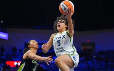 Kayla McBride y Olivia Miles brillaron en la victoria de las Lynx por 104-100 sobre las Mercury.