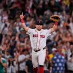 Durbin pega el jonrón del triunfo y Boston vence 6-5 a Baltimore para su 14ta victoria seguida