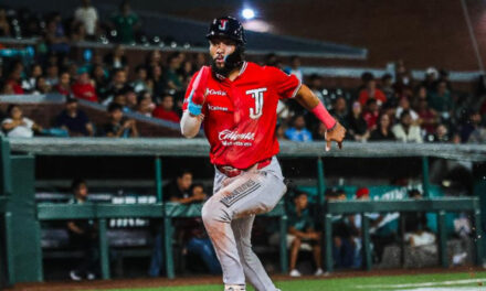 Toros divide doble cartelera en Saltillo