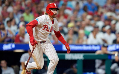 Stott pega jonrón e impulsa 5 carreras para que Filis aplastaran 11-4 a Yankees