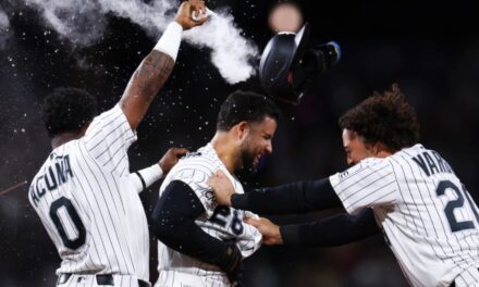 Medias Blancas superan 6-5 a los Yankees en 12 entradas con sencillo impulsor de Quero
