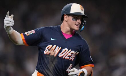 Jase Bowen conecta el primer jonrón de su carrera y los Padres permiten solo dos hits en total en la victoria por 7-0 sobre los Giants.