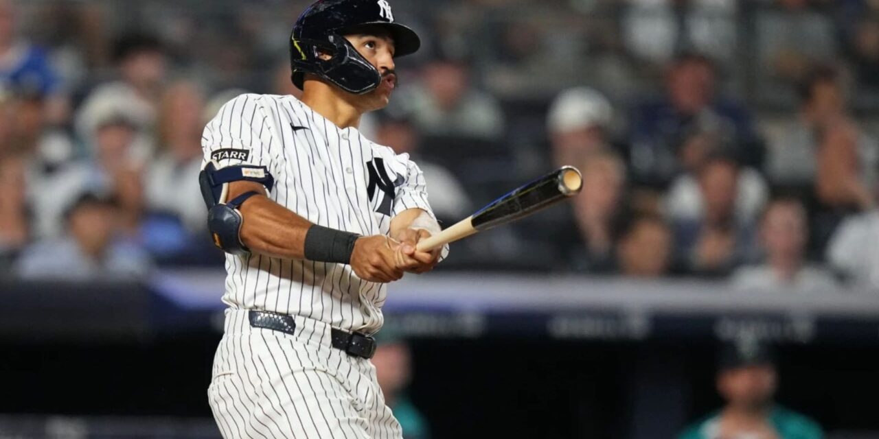Trent Grisham pega 2 jonrones y los Yankees remontan para vencer 10-5 a los Marineros