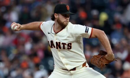 Gigantes vencen 6-1 a Diamondbacks