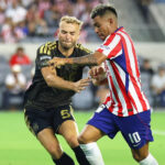 Chivas empata con LAFC, pero cae en penales 