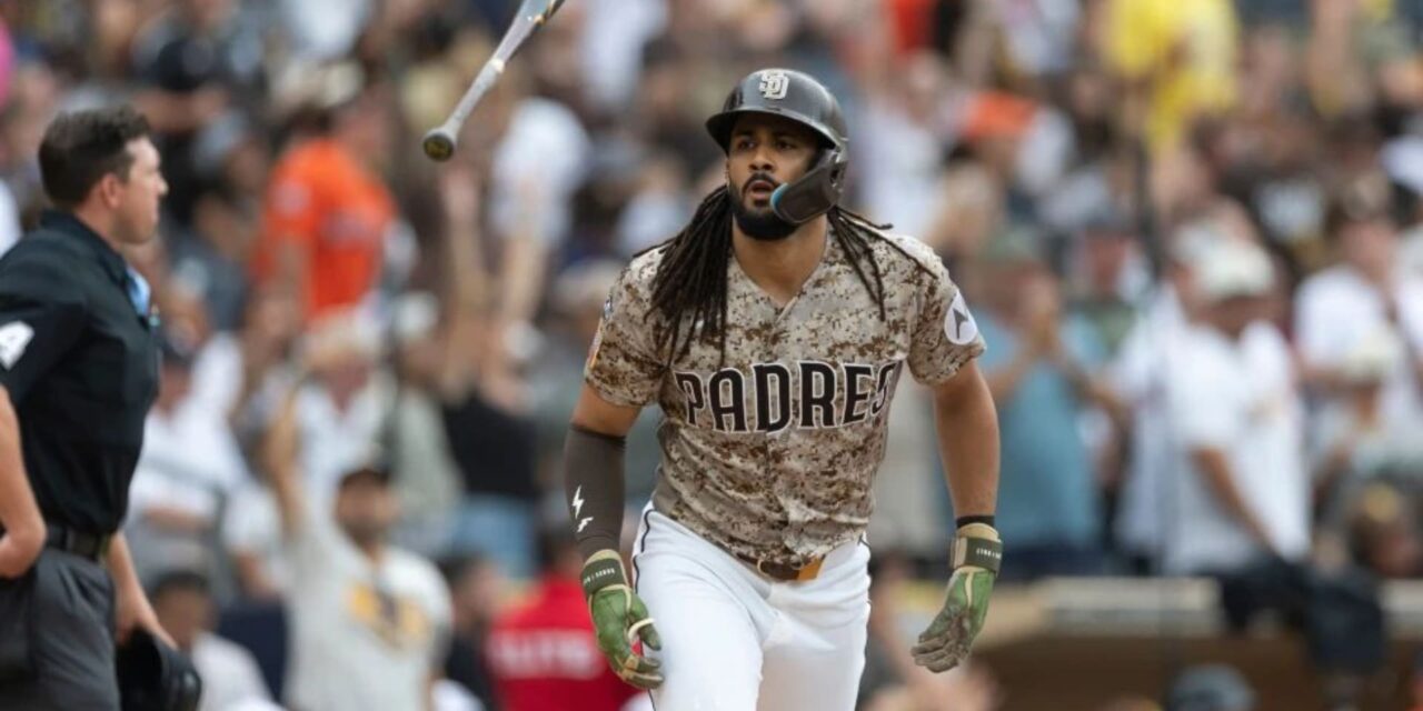 Fernando Tatis Jr. y el recién llegado Austin Hays impulsan a Padres a vencer 7-2 a Astros