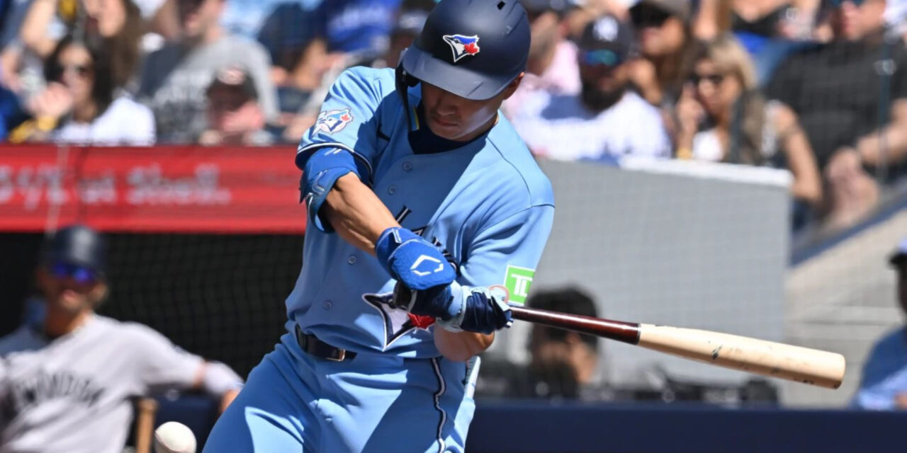 Doble decisivo de McAdoo en el 7º lleva a Azulejos a victoria de 4-1 sobre Yankees