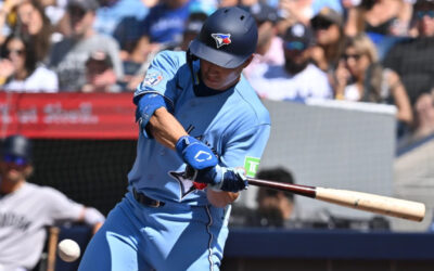 Doble decisivo de McAdoo en el 7º lleva a Azulejos a victoria de 4-1 sobre Yankees