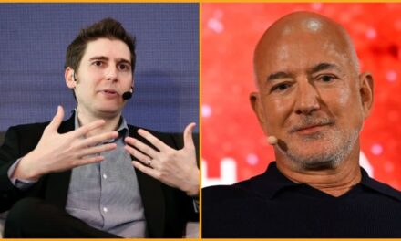 Bezos y Saverin se unen a consorcio que compra una participación minoritaria en Liverpool