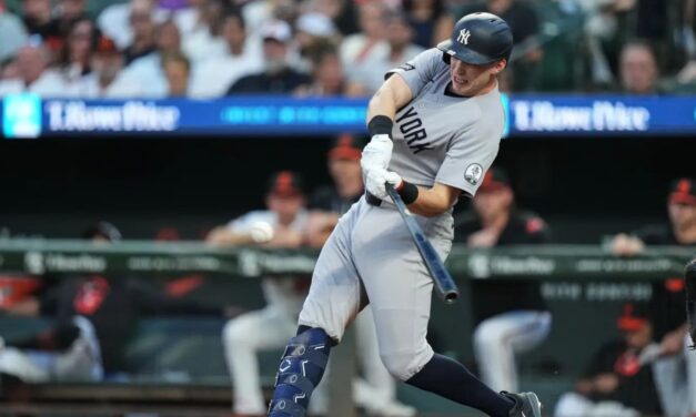 Un foul polémico frena a Pete Alonso y los Yankees golpean en la octava para vencer 5-3 a Orioles