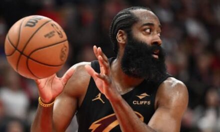 James Harden acuerda un contrato de tres años y 97 millones de dólares para permanecer con los Cavaliers.