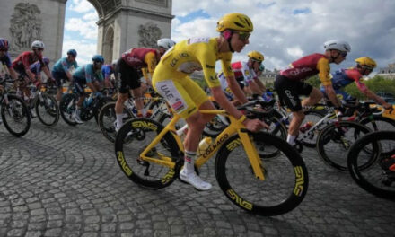 Pogačar vuelve a la Vuelta a España en busca de un doblete y un esquivo triplete