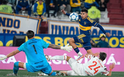 Boca derrota a Estudiantes para conseguir su 1ra victoria en liga