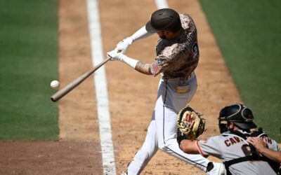 El jonrón de dos carreras de Merrill ayuda a los Padres a vencer a los Giants 5-4.