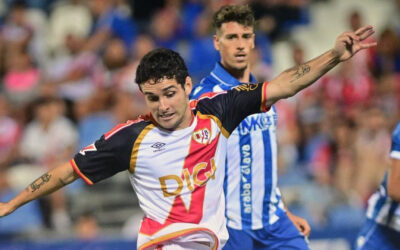 Alavés aprovechó regalo y empató con Rayo Vallecano