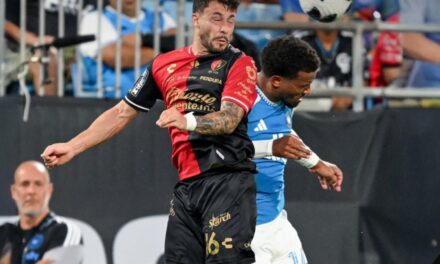 Atlas cae ante Charlotte 