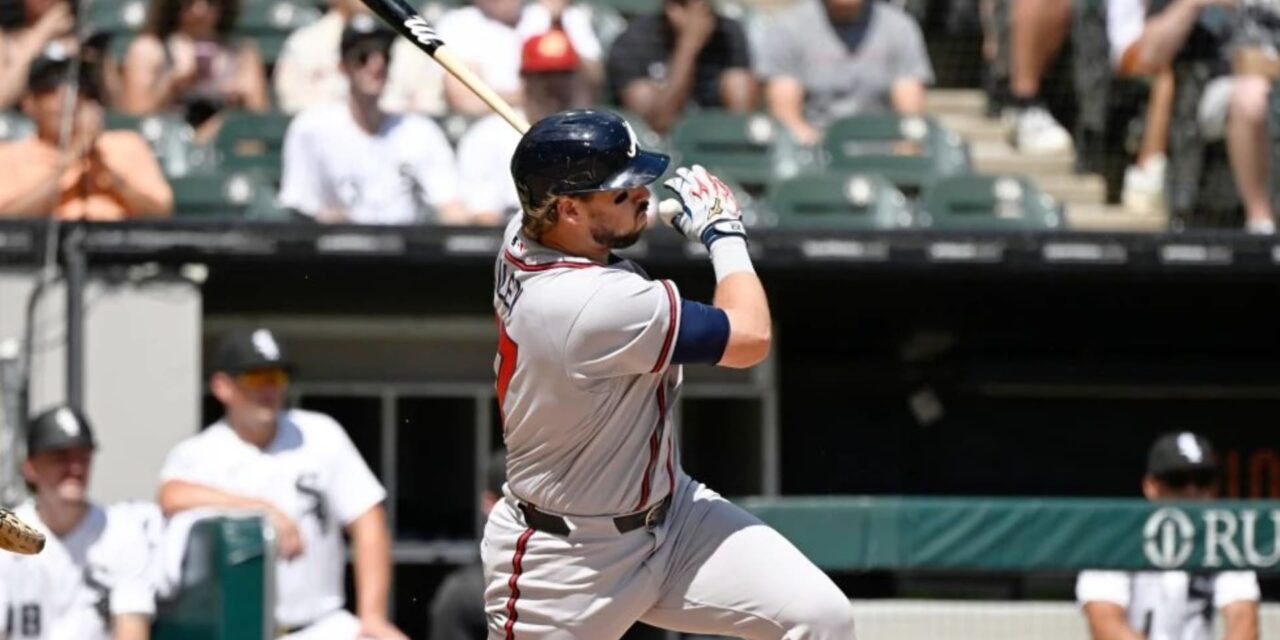 Holmes lleva juego sin hits hasta la 7 y Riley impulsa en triunfo de Bravos 2-0 ante Medias Blancas